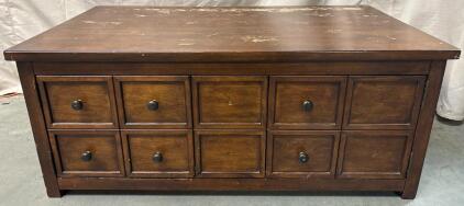 Vintage Coffee Table H 1&rsquo; 7&rdquo; W 4&rsquo; L 2&rsquo; 4&rdquo;