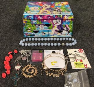 Small Assortment of Women&rsquo;s Jewlery