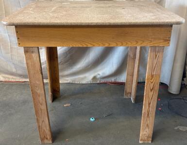 Simple Dining Table H 3&rsquo; W 3&rsquo; 3&rdquo; L 2&rsquo; 6&rdquo;
