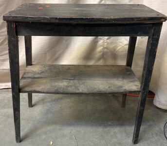 Black Side Table H 2&rsquo; W 2&rsquo; L 1&rsquo; 2&rdquo;