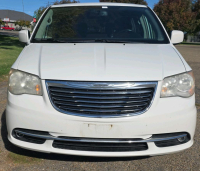 2013 CHRYSLER TOWN & COUNTRY - TOUCH SCREEN SYSTEM! - 2