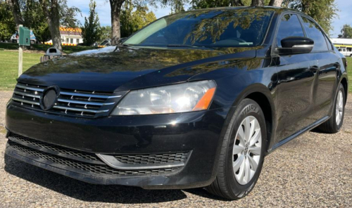 2014 VOLKSWAGEN PASSAT - GOOD TIRES!