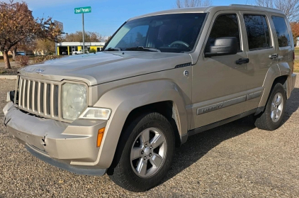 2011 JEEP LIBERTY SPORT - 4X4!