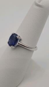 1.70 Carat Blue Sapphire Solitaire Ring in White Gold/Platinum