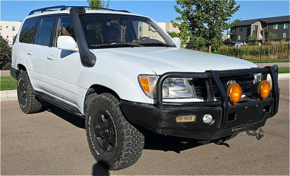 2000 TOYOTA LAND CRUISER - 4X4 - SNORKEL - AFTERMARKET BUMPERS!