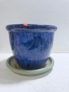(1) Beautiful Blue Stoneware Planting Pot With Green Tray