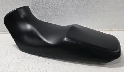 (1) Suzuki V Storm OEM Seat 45111-06000