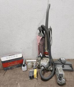 (1) Vintage Kirby Sentria Cacuum Cleaner System W/ Accessories
