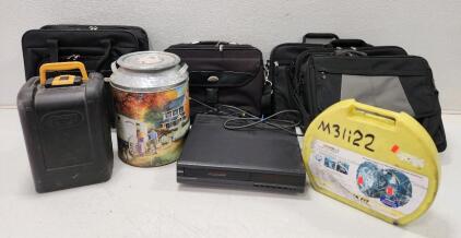 (1) Targus 16" Laptop Carrying Case (2) Case Logic 17.3" Laptop Bag Black Over The Shoulder Strap Bag (1) Targus 16" Rolling Laptop Case And More