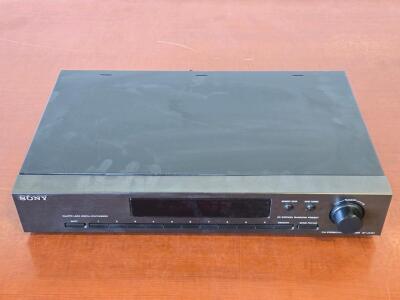 Vintage Sony ST-JX421 FM Stereo/FM-AM Tuner w/ Quartz Lock Digital Synthesizer