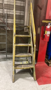 Warehouse ladder