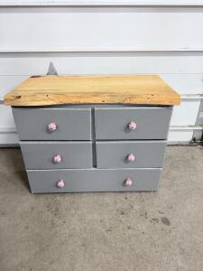(1) 5 Drawer Dresser - 33&rdquo;x18&rdquo;x26&rdquo;