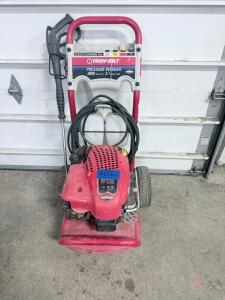 (1) Troy-Bilt 3000 MAX PSI 2.7 MAX GPM Pressure Washer