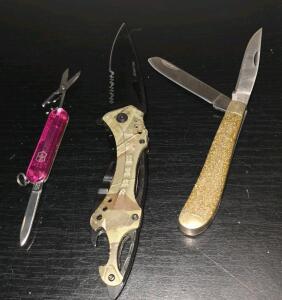 (1)705GC Skeleton 3.25" Spring Assisted Folding Pocket Knife,(1)vintage-style pocket knife,(1)Victorinox Classic SD Swiss Army Knife .