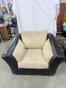 (1) Brown Leater & Fabric Accent Chair - 37&rdquo;Hx50&rdquo;Wx38&rdquo;D