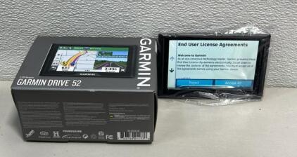 Garmin Drive&trade; 52 features easy-to-use GPS navigation, traffic avoidance and helpful travel information to enhance any road trip or daily commute.