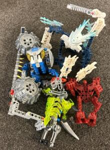 (1) Box Filled W/ Legos!