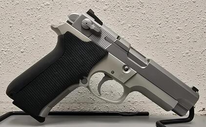 Smith & Wesson 4043 Pistol, .40 S&W, Serial TZR6581, Stainless Finish