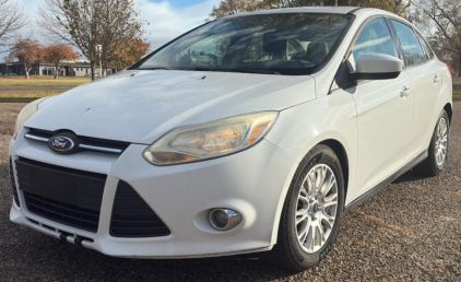 2012 FORD FOCUS - BLUETOOTH!