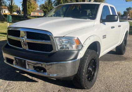 2014 RAM 1500 - 4X4!