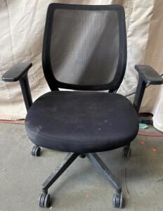 Black Office Chair H 2&rsquo; 10.5&rdquo; W 2&rsquo; 2&rdquo; L 1&rsquo; 8&rdquo;