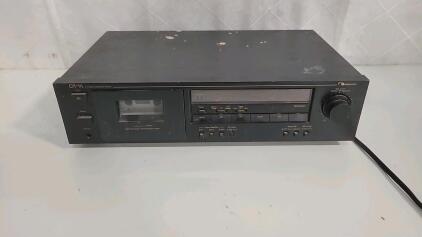 (1) Nakamichi CR-1A Cassette Deck