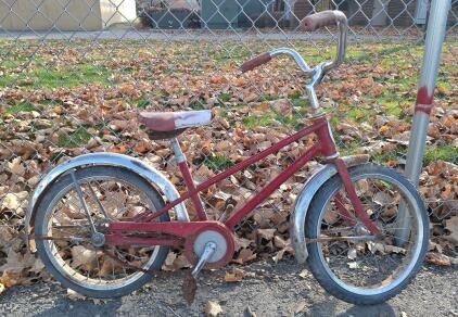 (1) 15" Vintage Kids Schwinn, Red