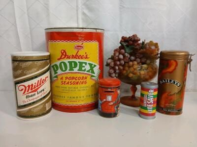 (1) Vintage Brach's Candies Round Tin (1) 1971 Daher Decorated Ware (4) Assorted Tins