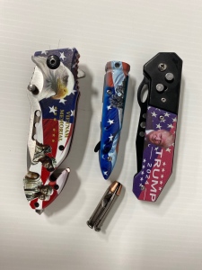 (4) Folding Knives