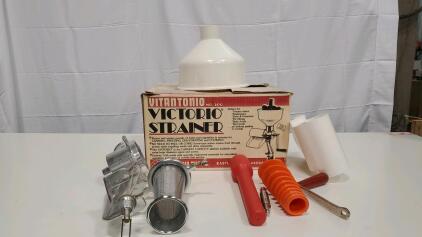 Vintage VitanTonio Victorio Strainer