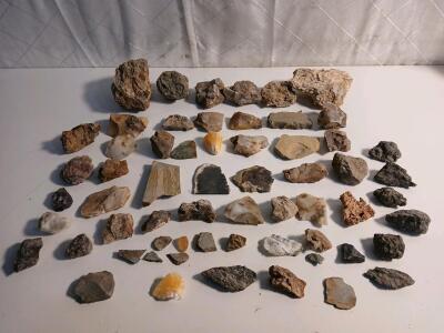 Approx.(25+) Natural Gems And Rocks