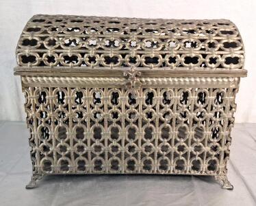 (1) Decorative Metal Chest