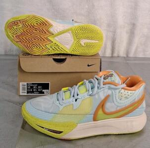 (1) Pair Of Nike Kyrie 8 Shoes - Glacier Blue / Yellow Strike - DJ6017-400 - Men's Size 10<br/>