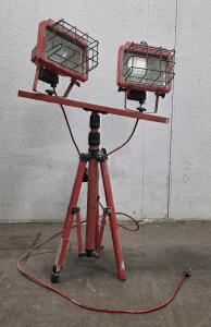 (1) Commercial Electric Halogen Tripod Work Light