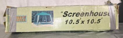 (1) 10.5' x 10.5' Screenhouse