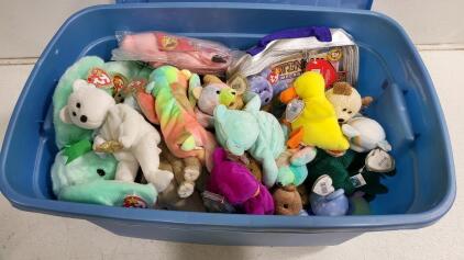 (1) Box of Beanie Babies & Stuff Animals