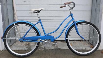 (1) Hawthorne 26" Cruiser Style Bike, Blue