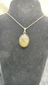 Oval Labradorite Gemstone Pendant W/925 Silver Necklace