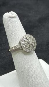 Very Nice Looking Silver Toned Ring