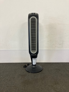 Honeywell standing fan powers on