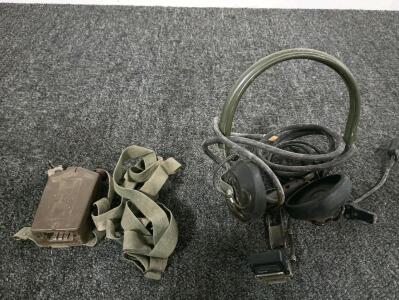 (6) Vintage SwitchBox Chest Set SA-142C/GSA-6 US Army Vietnam Korea Headset Radio With Headset And Microphone