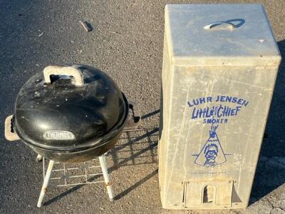 Luge Jensen Little Chief Smoker & Thermos 14&rdquo; Table Top Charcoal Grill