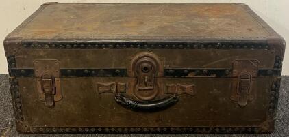 Vintage Samson Metal Trunk / L30&rdquo;xW16&rdquo;xH1&rsquo;
