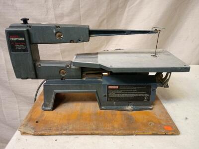 Craftsman 16-inch Variable Speed Scroll Saw, Model Number 137.216100.