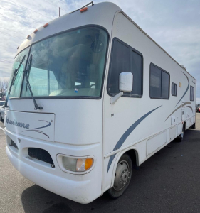 2001 FOUR WINDS HURRICANO MOTORHOME