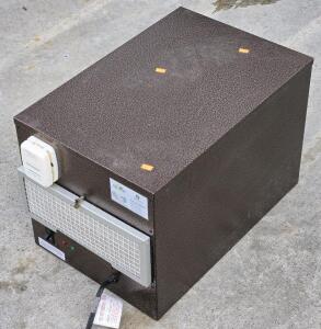 Sun Cloud C-1500 Infrared Space Heating System - 21&frac14;"L x 14&frac14;"W x 14&frac14;"H