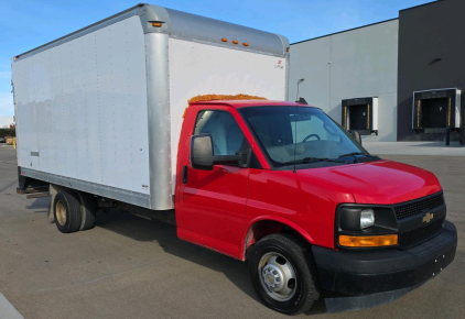 2017 CHEVROLET EXPRESS 16FT BOX VAN - 116K MILES!