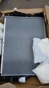 Ford Radiator for 2008-2010 F-250 F-550 Super Duty 6.4L Diesel