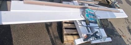 Pallet of Assorted Fence Pieces (49"x5" - 12'x8")