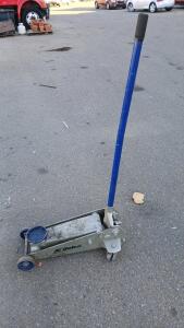 AC Delco Hydraulic Jack